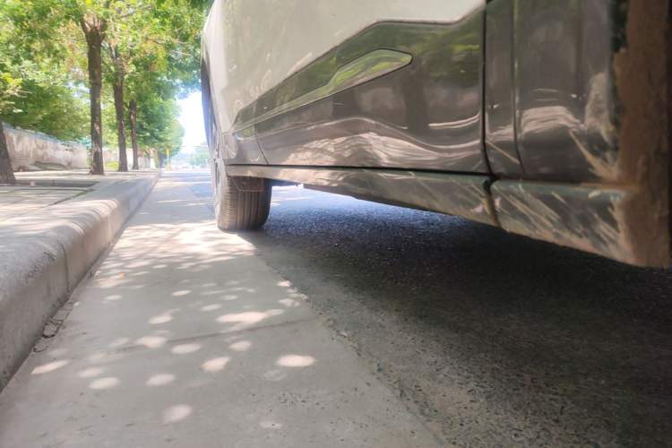 Used NETA U 2023 NETA U-Ⅱ 400 U-SHOW Edition Lithium-Ion Battery Right Side Sill