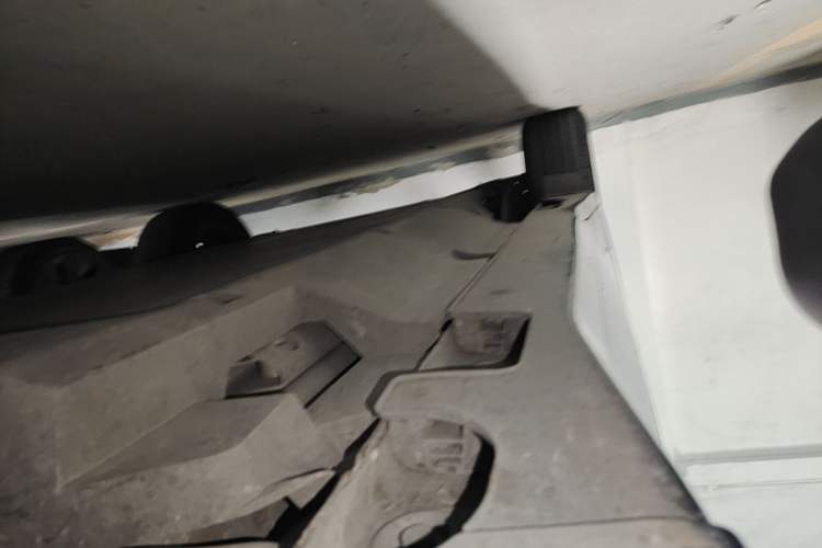 Used NETA U 2023 NETA U-Ⅱ 400 U-SHOW Edition Lithium-Ion Battery Right Side Sill