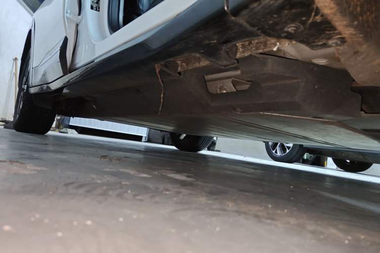 Used NETA U 2023 NETA U-Ⅱ Challenge Edition 400 Lite Ternary Lithium Right Side Sill