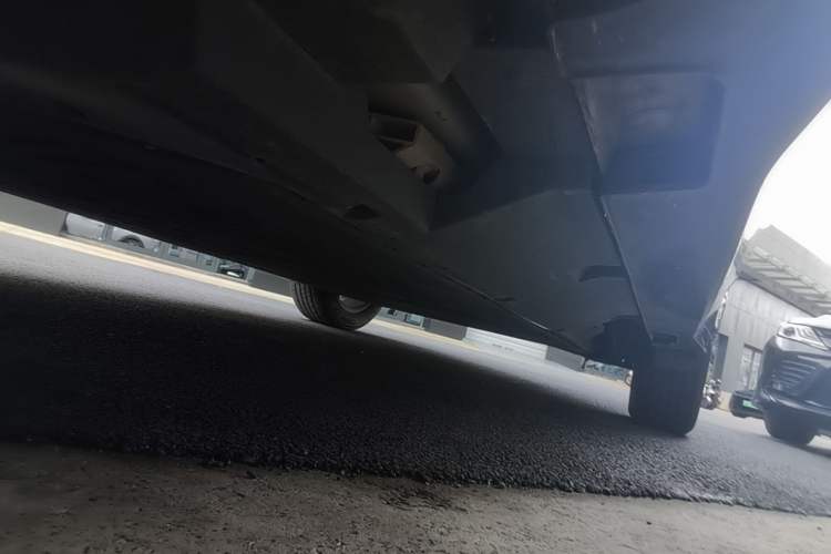 Used NETA U 2023 Neta U-Ⅱ 500 U Show Edition – Lithium Iron Phosphate Right Side Sill