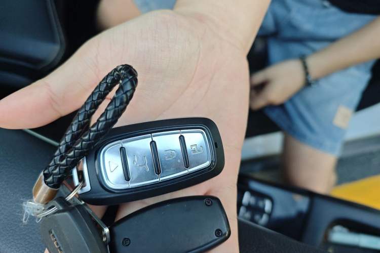 Used NETA U 2023 NETA U-Ⅱ Challenge Edition 500 U Show – Lithium Iron Phosphate Vehicle Key