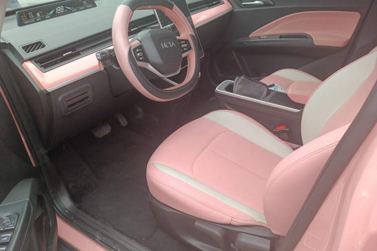 Used NETA V 2021 Witch Edition Interior 2
