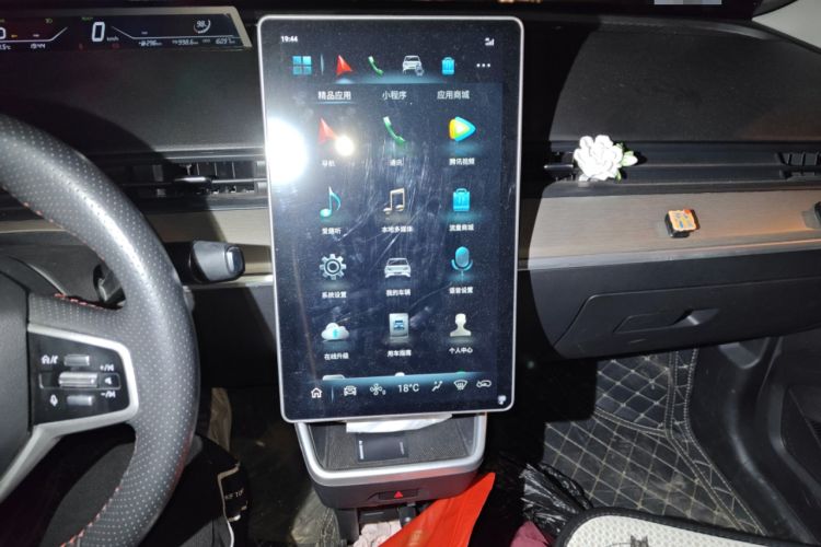 Used NETA V 2021 Standard Range Entertainment Version – Upgraded Model Audio And AC Panel