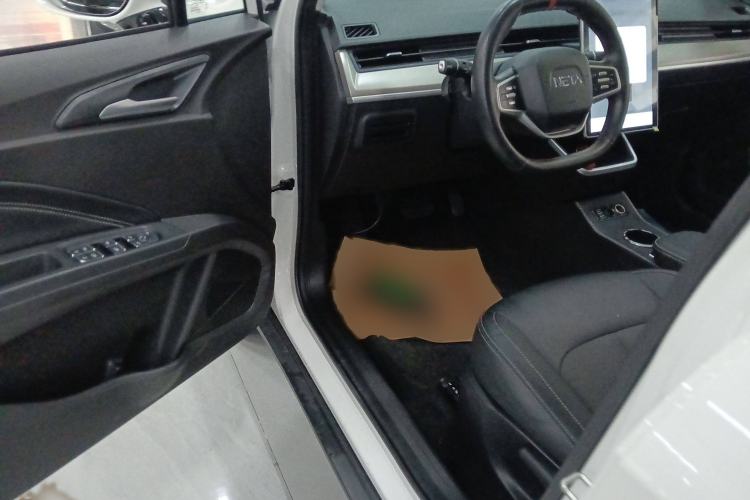 Used NETA V 2022 Long-Range Industry Custom Edition Interior 3