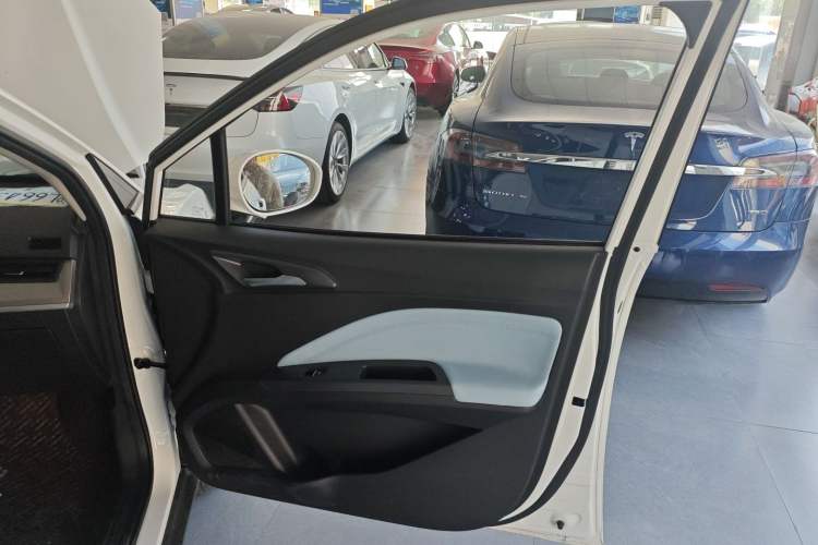 Used NETA V 2021 Long-Range Entertainment Edition Interior 5