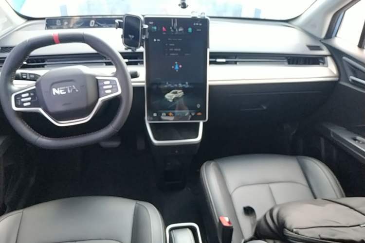 Used NETA V 2021 Standard Range Entertainment Version – Upgraded Model Audio And AC Panel