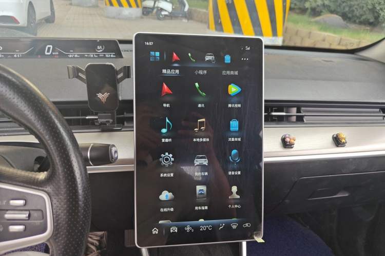 Used NETA V 2021 Long-Range Entertainment Edition Upgrade Model Audio And AC Panel