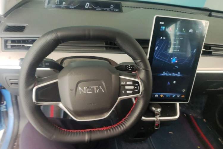 Used NETA V 2021 Standard Range Entertainment Version – Upgraded Model Center Console