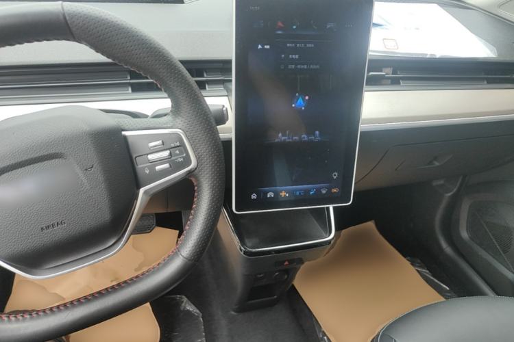 Used NETA V 2021 Standard Range Entertainment Edition Center Console