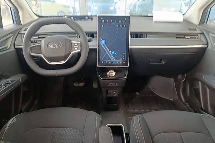 Used NETA V 2021 Standard Range Entertainment Version – Upgraded Model Center Console
