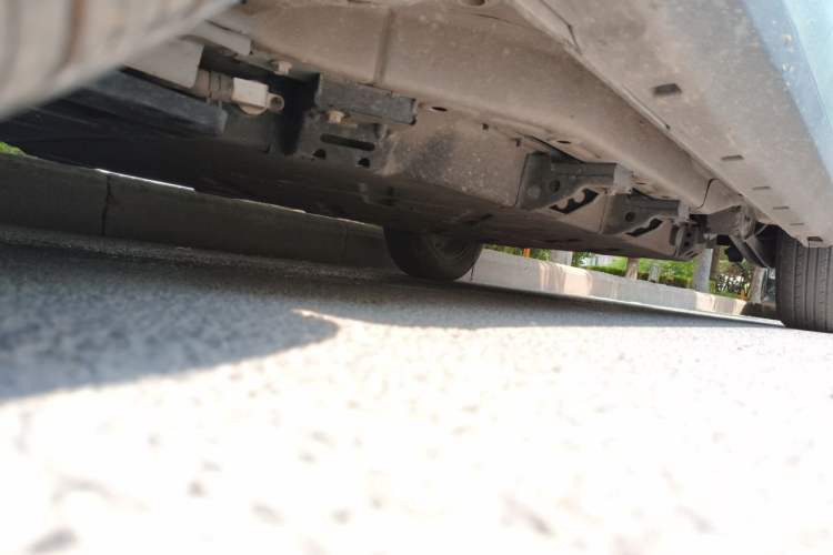 Used NETA V 2021 Long-Range Entertainment Edition Chassis Front Left