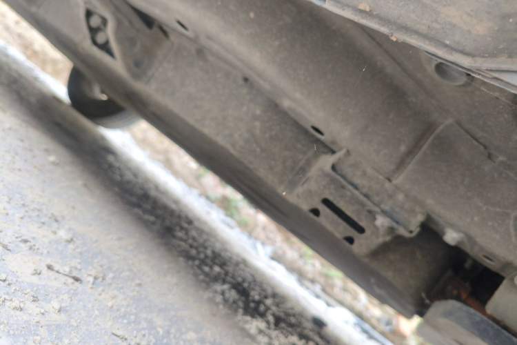 Used NETA V 2021 Standard Range Entertainment Version – Upgraded Model Chassis Front Right