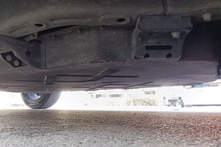 Used NETA V 2021 Long-Range Entertainment Edition Upgrade Model Chassis Front Right