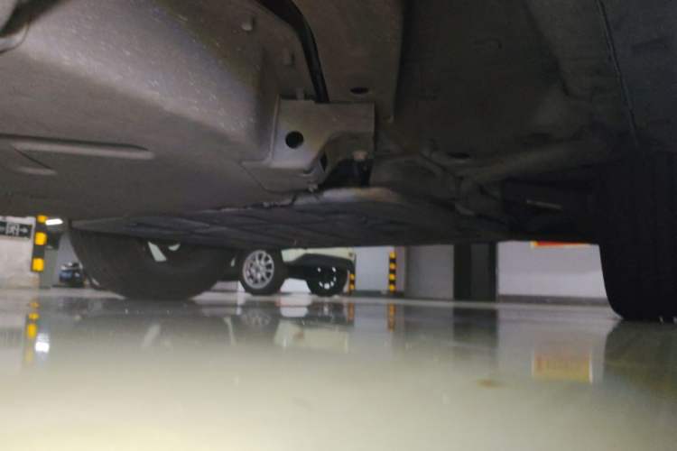 Used NETA V 2021 Standard Range Entertainment Version – Upgraded Model Chassis Front Right