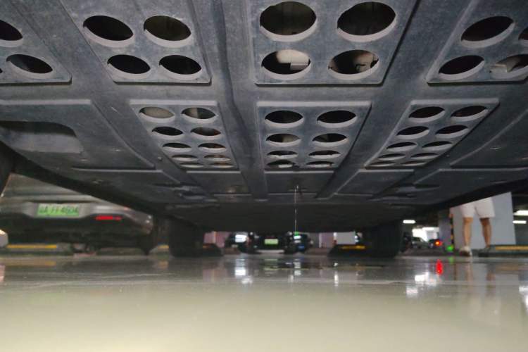 Used NETA V 2021 Standard Range Entertainment Version – Upgraded Model Chassis Front