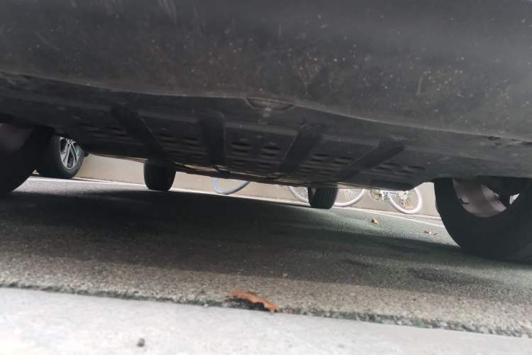 Used NETA V 2021 Long-Range Smart Edition Upgrade Model Chassis Front