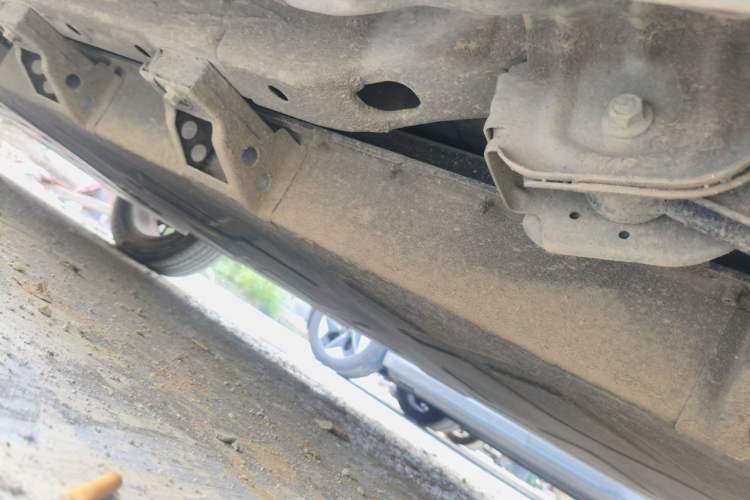 Used NETA V 2021 Standard Range Entertainment Version – Upgraded Model Chassis Rear Left