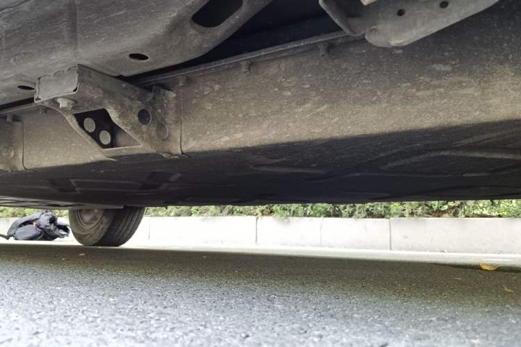Used NETA V 2021 Long-Range Entertainment Edition Upgrade Model Chassis Rear Left