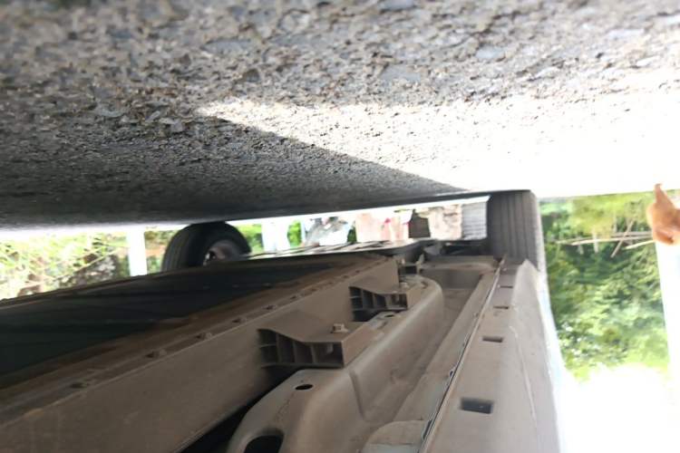 Used NETA V 2021 Standard Range Entertainment Edition Chassis Rear Left