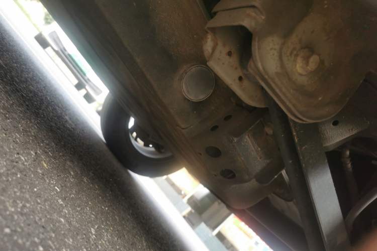 Used NETA V 2021 Long-Range Entertainment Edition Chassis Rear Left