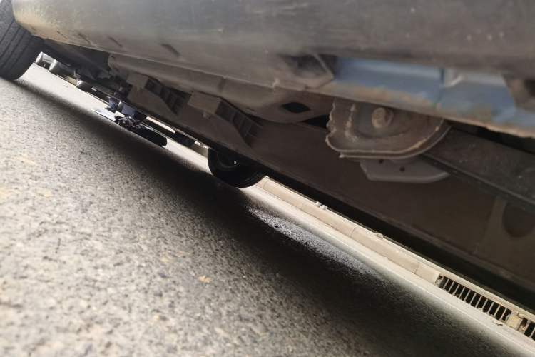 Used NETA V 2021 Standard Range Entertainment Edition Chassis Rear Left