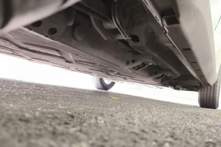 Used NETA V 2021 Long-Range Entertainment Edition Chassis Rear Right