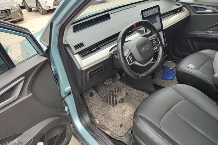 Used NETA V 2021 Long-Range Entertainment Edition Upgrade Model Driver Seat
