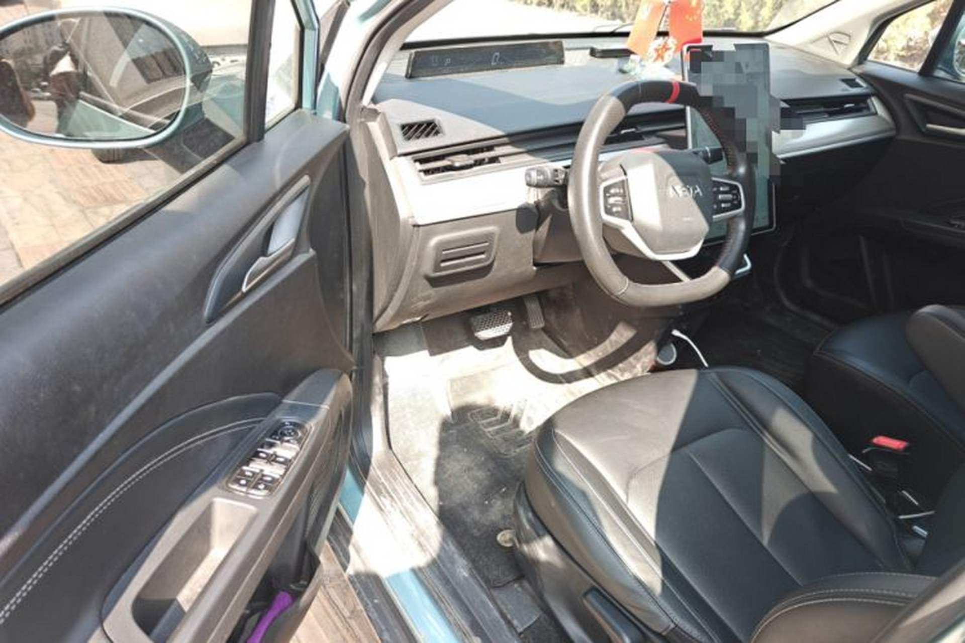 Used NETA V 2021 Long-Range Entertainment Edition Upgrade Model Driver Seat