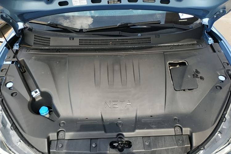 Used NETA V 2021 Standard Range Entertainment Version – Upgraded Model Engine Bay