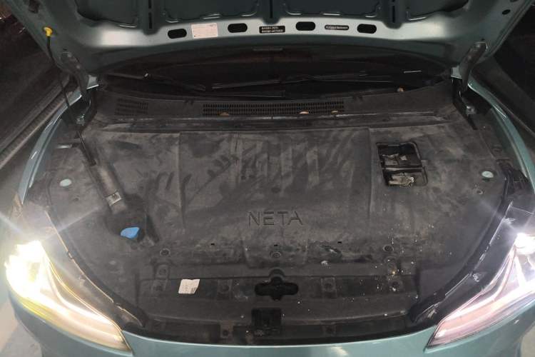Used NETA V 2021 Long-Range Entertainment Edition Upgrade Model Engine Bay
