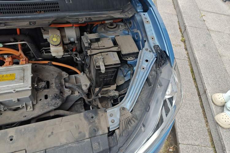 Used NETA V 2021 Standard Range Entertainment Version – Upgraded Model Engine Bay Left