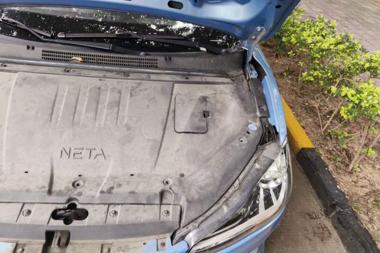 Used NETA V 2021 Long-Range Entertainment Edition Upgrade Model Engine Bay Left