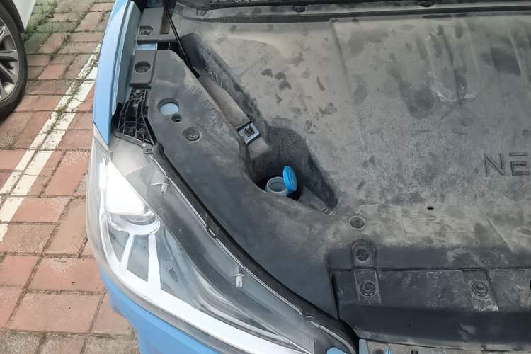 Used NETA V 2021 Long-Range Entertainment Edition Engine Bay Right