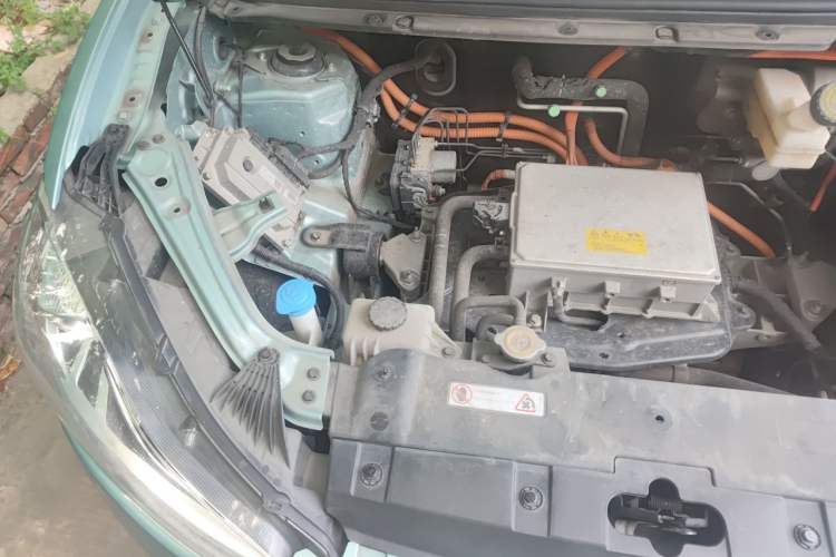 Used NETA V 2021 Long-Range Entertainment Edition Upgrade Model Engine Bay Right