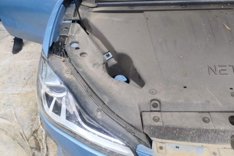Used NETA V 2021 Standard Range Entertainment Version – Upgraded Model Engine Bay Right