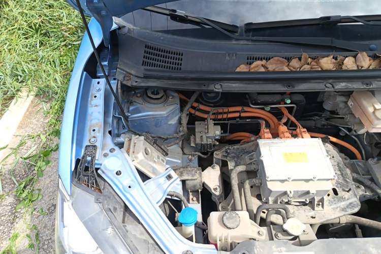 Used NETA V 2021 Standard Range Entertainment Edition Engine Bay Right