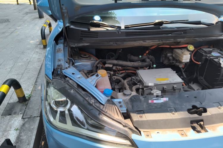 Used NETA V 2021 Long-Range Entertainment Edition Upgrade Model Engine Bay Right