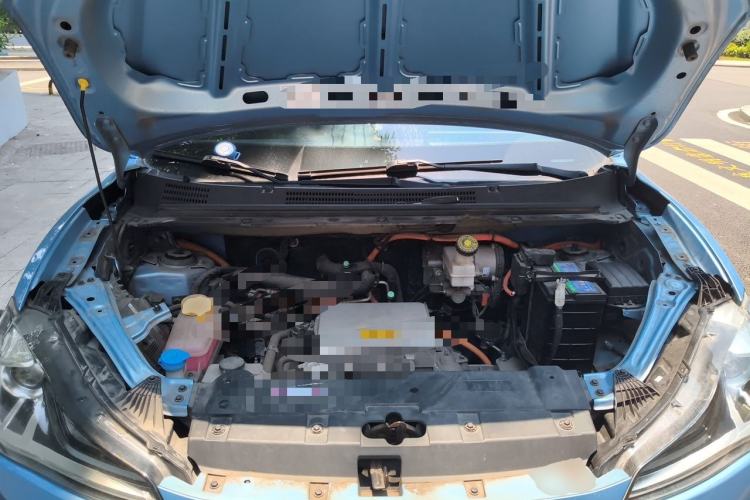 Used NETA V 2021 Long-Range Entertainment Edition Upgrade Model Engine Bay