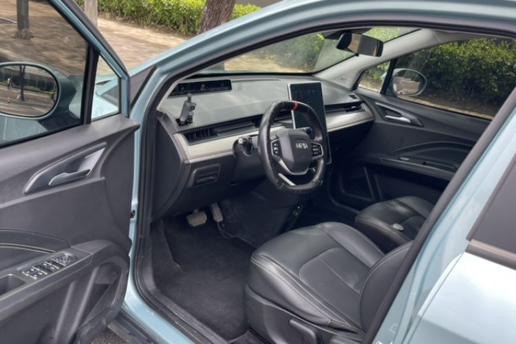 Used NETA V 2021 Standard Range Entertainment Edition Exterior 6