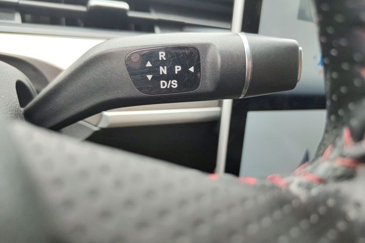 Used NETA V 2021 Long-Range Entertainment Edition Upgrade Model Gear Lever