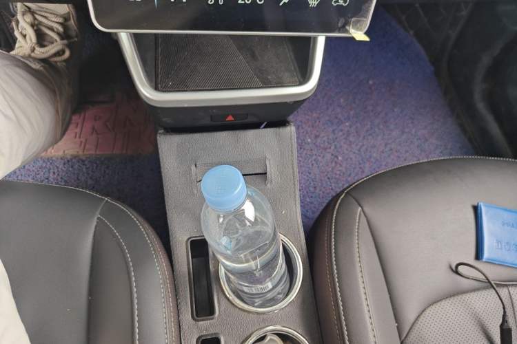 Used NETA V 2021 Long-Range Entertainment Edition Upgrade Model Gear Lever