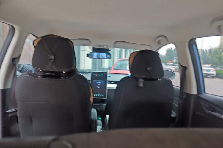 Used NETA V 2021 Standard Range Entertainment Version – Upgraded Model Headliner