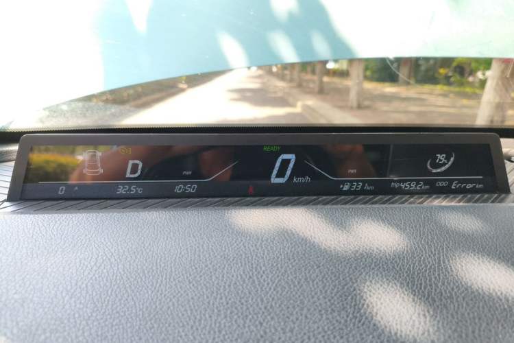 Used NETA V 2021 Long-Range Entertainment Edition Instrument Cluster