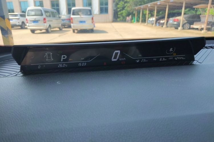 Used NETA V 2021 Standard Range Entertainment Version – Upgraded Model Instrument Cluster