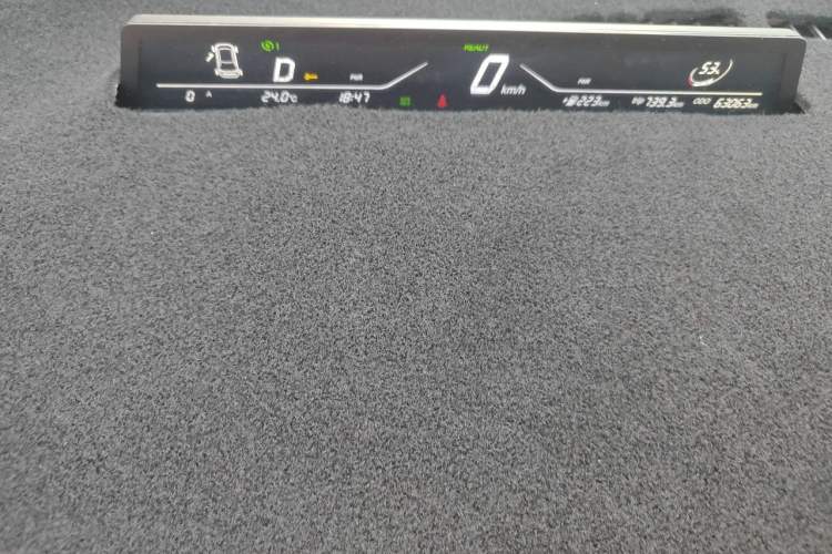 Used NETA V 2021 Long-Range Entertainment Edition Upgrade Model Instrument Cluster