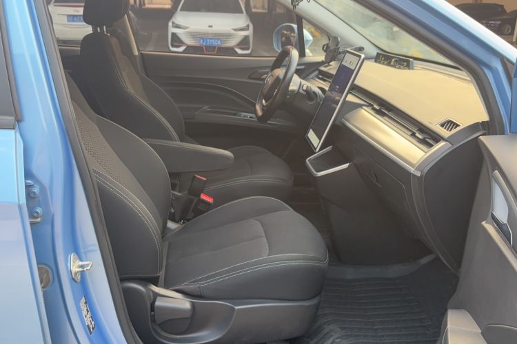 Used NETA V 2021 Standard Range Entertainment Version – Upgraded Model Interior 2