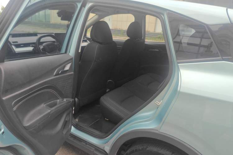 Used NETA V 2021 Standard Range Entertainment Version – Upgraded Model Interior 4