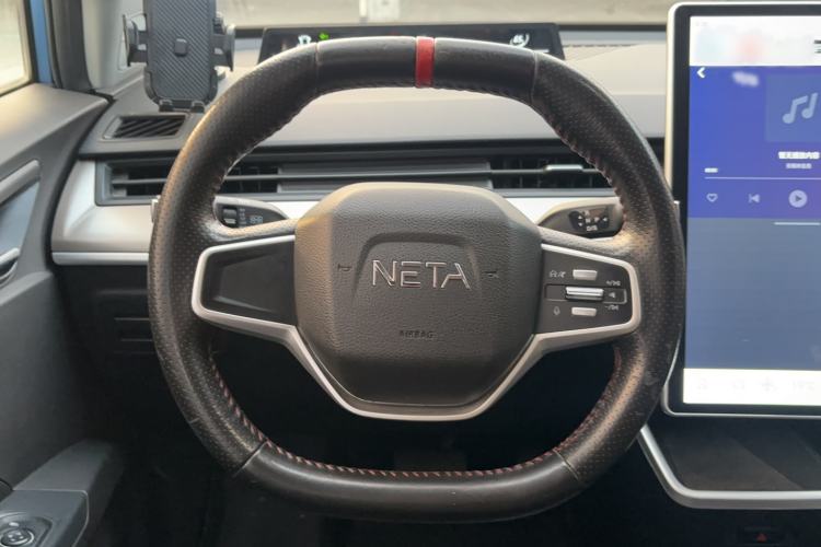 Used NETA V 2021 Standard Range Entertainment Version – Upgraded Model Interior 6