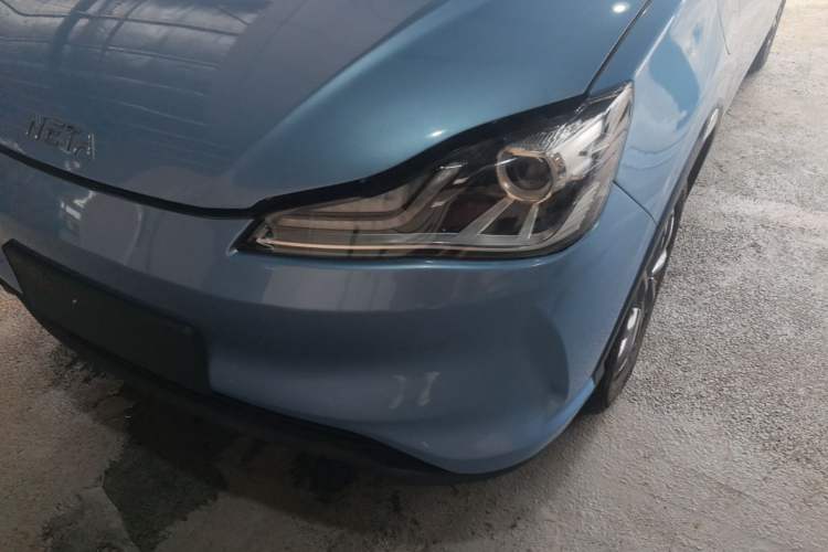 Used NETA V 2021 Standard Range Entertainment Version – Upgraded Model Left Front Headlight