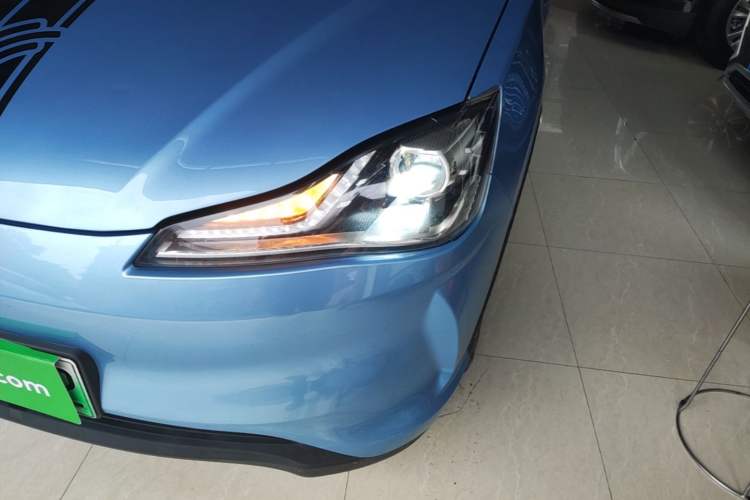 Used NETA V 2021 Standard Range Entertainment Edition Left Front Headlight